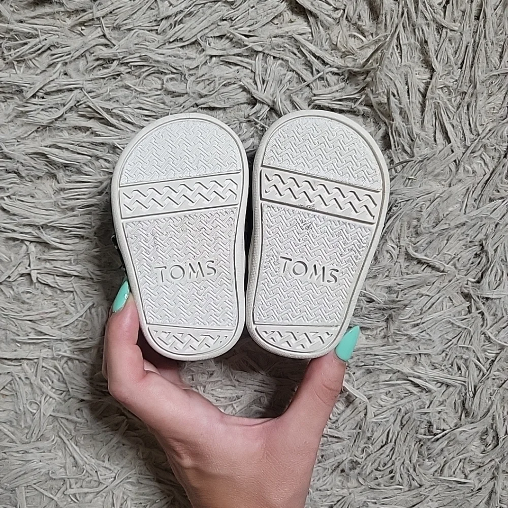 Kids Baby Toms Shoes Size 2 Or T2 Navy Blue & White Artsy Flower Print Spring ✨️